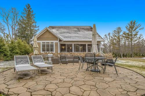 Four Seasons Retreat