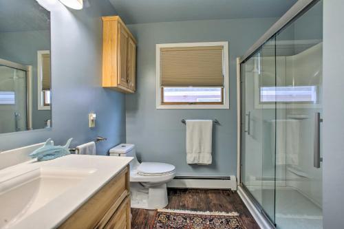 Authentic Cottage Retreat On Houghton Lake!