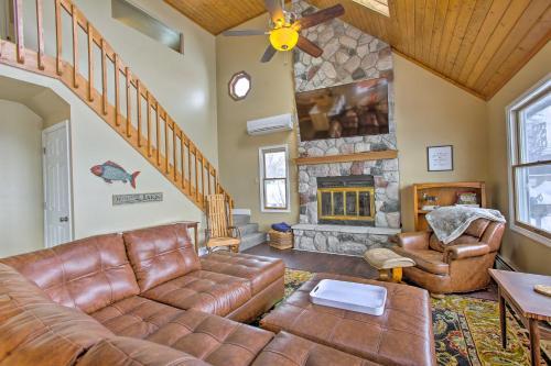 Authentic Cottage Retreat On Houghton Lake!