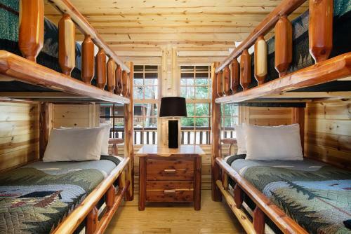 Kingfisher Cove Cabin 27
