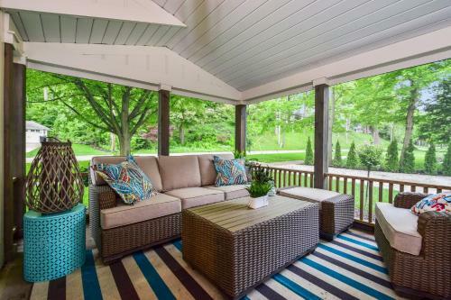 Villa Saugatuck Farmhouse