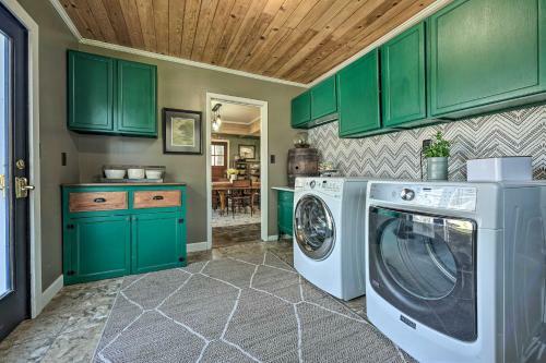1940s Farm Cottage With Fire Pit, 4 Mi To Lake