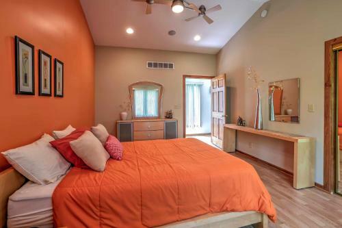 Alluring Union Pier House With Hot Tub And Fire Pit!