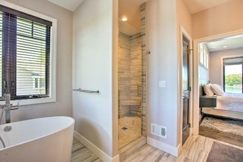 Waterfront Silver Lake Home With Private 40 Dock!