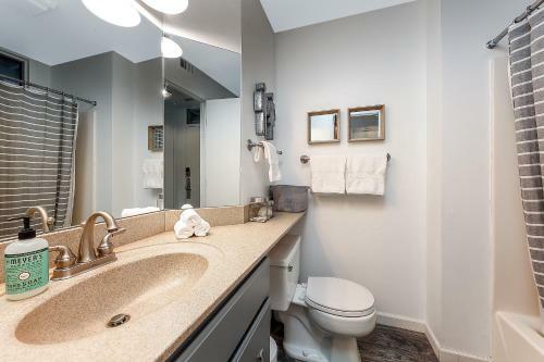 The Shores - Beautiful Beach Side Condo