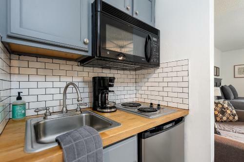 The Shores - Beautiful Beach Side Condo