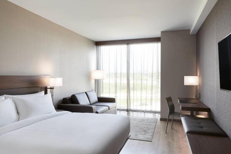 AC Hotel By Marriott Minneapolis West End