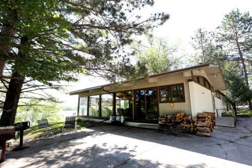 Hotel Five Lakes Resort