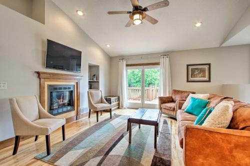 Private Waterfront Mississippi River Home!