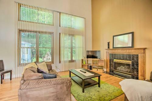 Executive Eden Prairie Home With Deck, Game Room