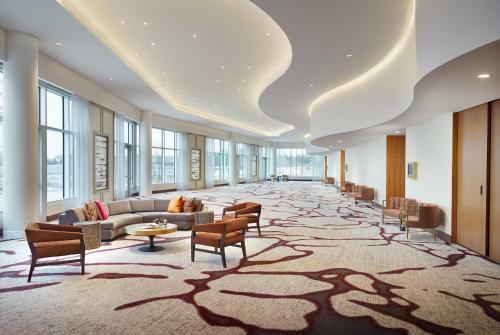Hotel Omni Viking Lakes