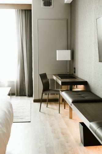 AC Hotel By Marriott Minneapolis West End