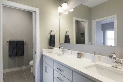 Minnestay-lakefront Luxury
