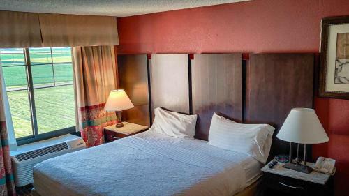 Hotel Studio 6 Owatonna, Mn - Near Medical Center