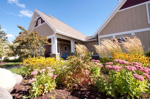 Hotel Larsmont Cottages