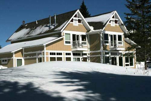Hotel Larsmont Cottages