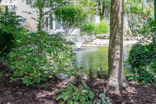 Table Rock Escape At Pointe Royale