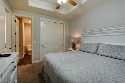 Condo 313