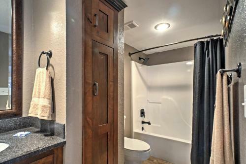 Apartamento Branson Condo With Pool Access - Walk To Table Rock!