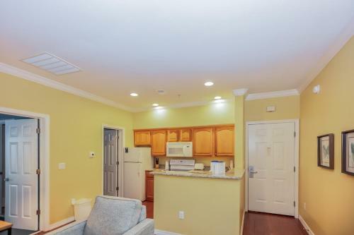 Spacious Condo Off Highway 76 Strip 1br Standard