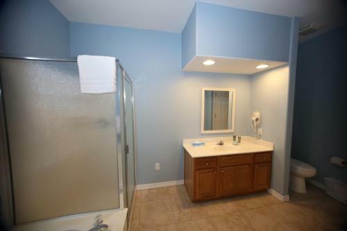 Gorgeous Branson Suite 2br Standard