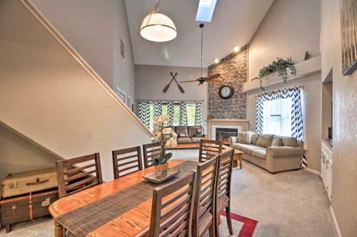 Apartamento Condo With Pool Access - 5 Mins To Table Rock Lake!