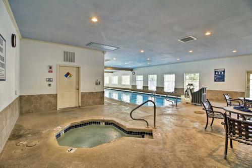 Apartamento Resort Condo With View, Mins To Branson Strip!