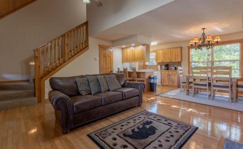Tin Cup Cottage Cabin