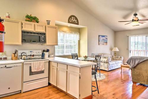 Apartamento Branson Condo With Deck And Table Rock Lake View!
