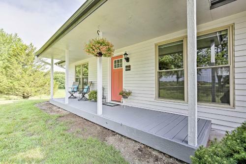 Modern Excelsior Springs Home With Deck And 3 Acres!