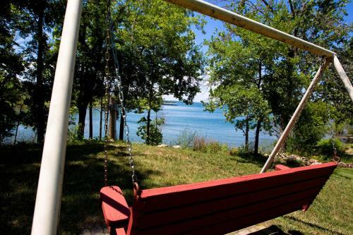 Apartamento Welcome To The Goose's Gander! Steps Down To Lake Table Rock!