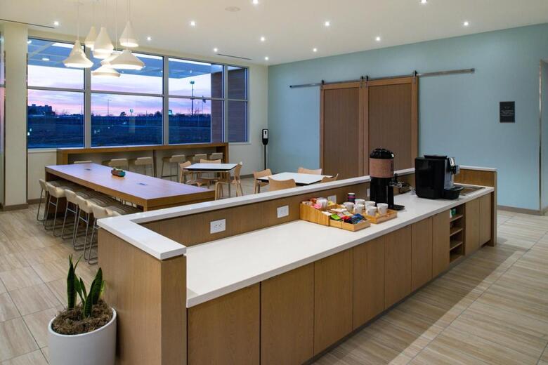 Hotel Element North Kansas City