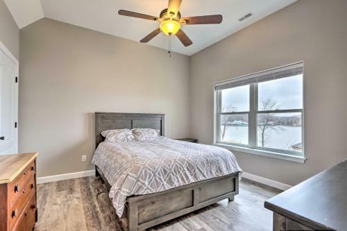 Pet-friendly Lake Ozark Escape With Deck And Views