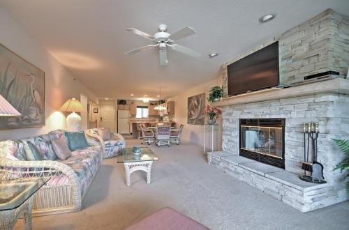 Apartamento Tranquil Osage Beach Condo With Waterfront Decks!