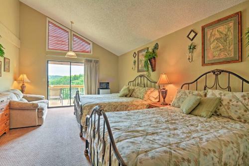 Waterfront Osage Beach House With Resort Amenities