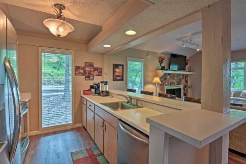 Waterfront Osage Beach House With Resort Amenities