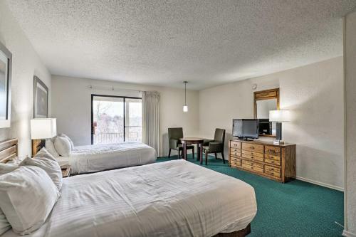 Margaritaville Resort Home With Lake-view Deck!