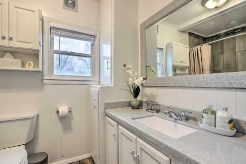 Cozy Updated Getaway In Central Nevada, Mo!