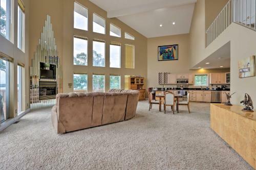 Rocky Mount Retreat Large Deck And Lake View!