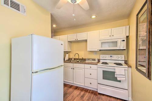 Cottage With Yard, Walk To Historic Attractions!