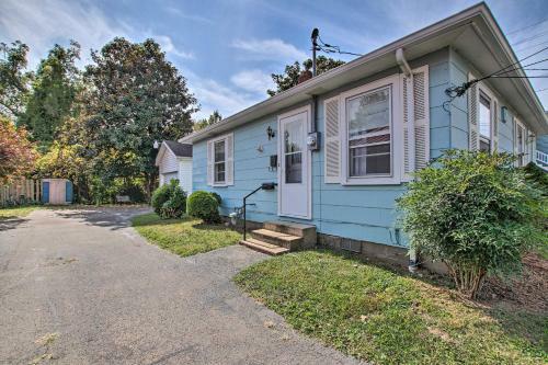 Cottage With Yard, Walk To Historic Attractions!