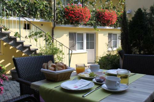 Hostal Pension Peterhof