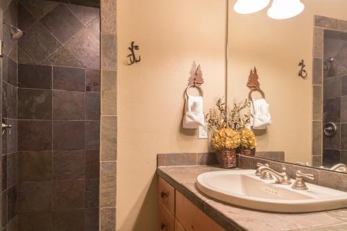 Moonlight Mountain Home| 8 Happy Trails