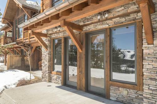 Wolf Pack Hideaway