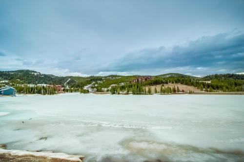 Big Sky Ski Condo