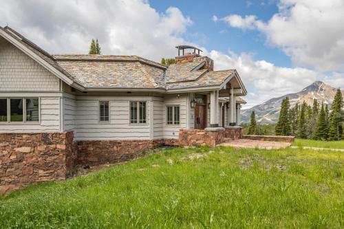 Beehive Basin Chalet