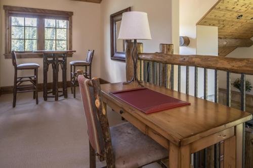 Spanish Peaks Cabin Lakeside Vista