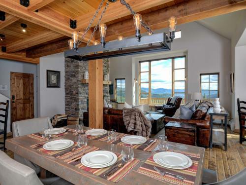 Alpine Meadows Chalets By Big Sky Vacation Rentals