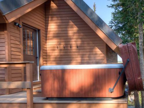 Arrowhead Chalets By Big Sky Vacation Rentals