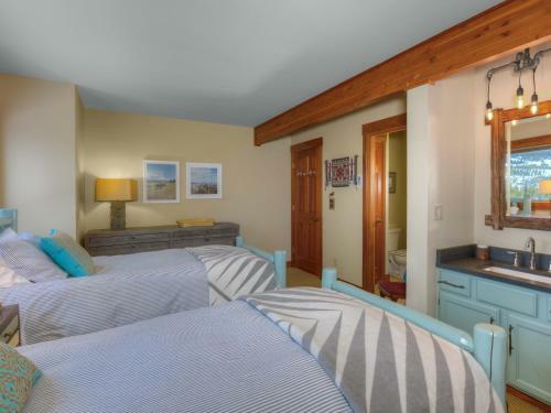 Arrowhead Chalets By Big Sky Vacation Rentals